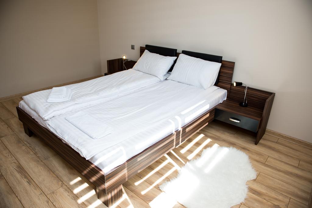 Luxe Stay Târgu-Mureş Exteriör bild