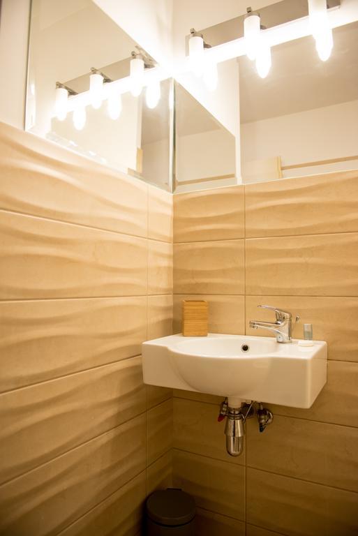 Luxe Stay Târgu-Mureş Exteriör bild